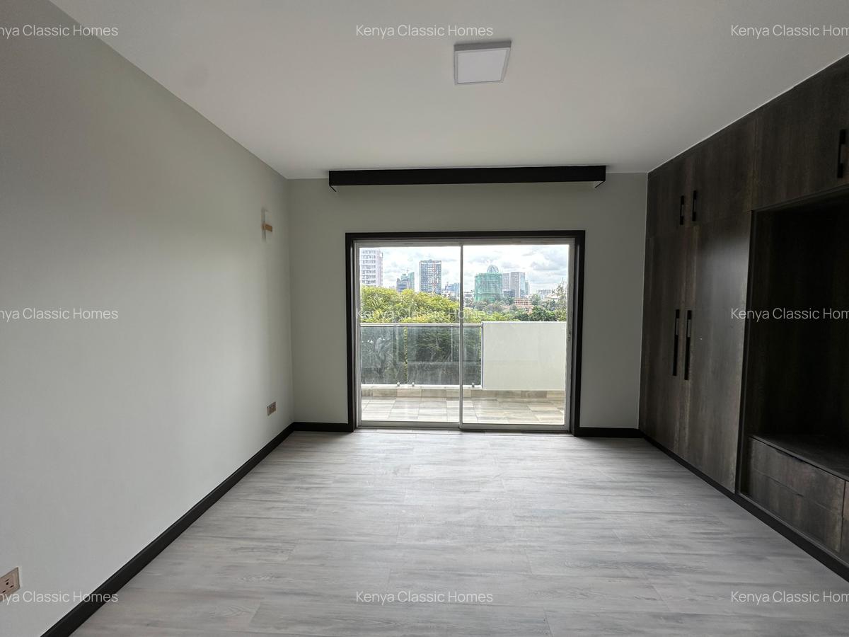 2 Bed Apartment with En Suite at Riverside - 5