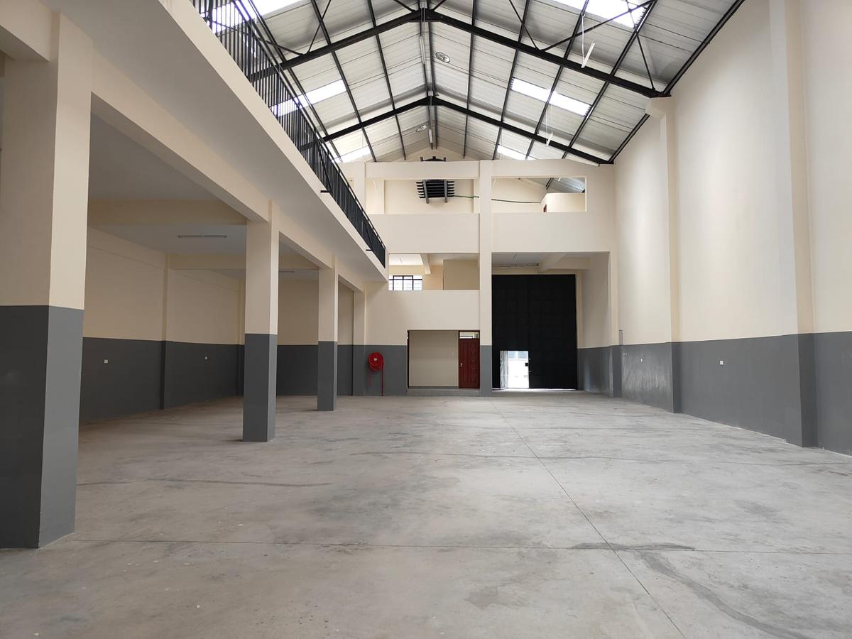 8,400 ft² Warehouse with Parking in Mlolongo - 4