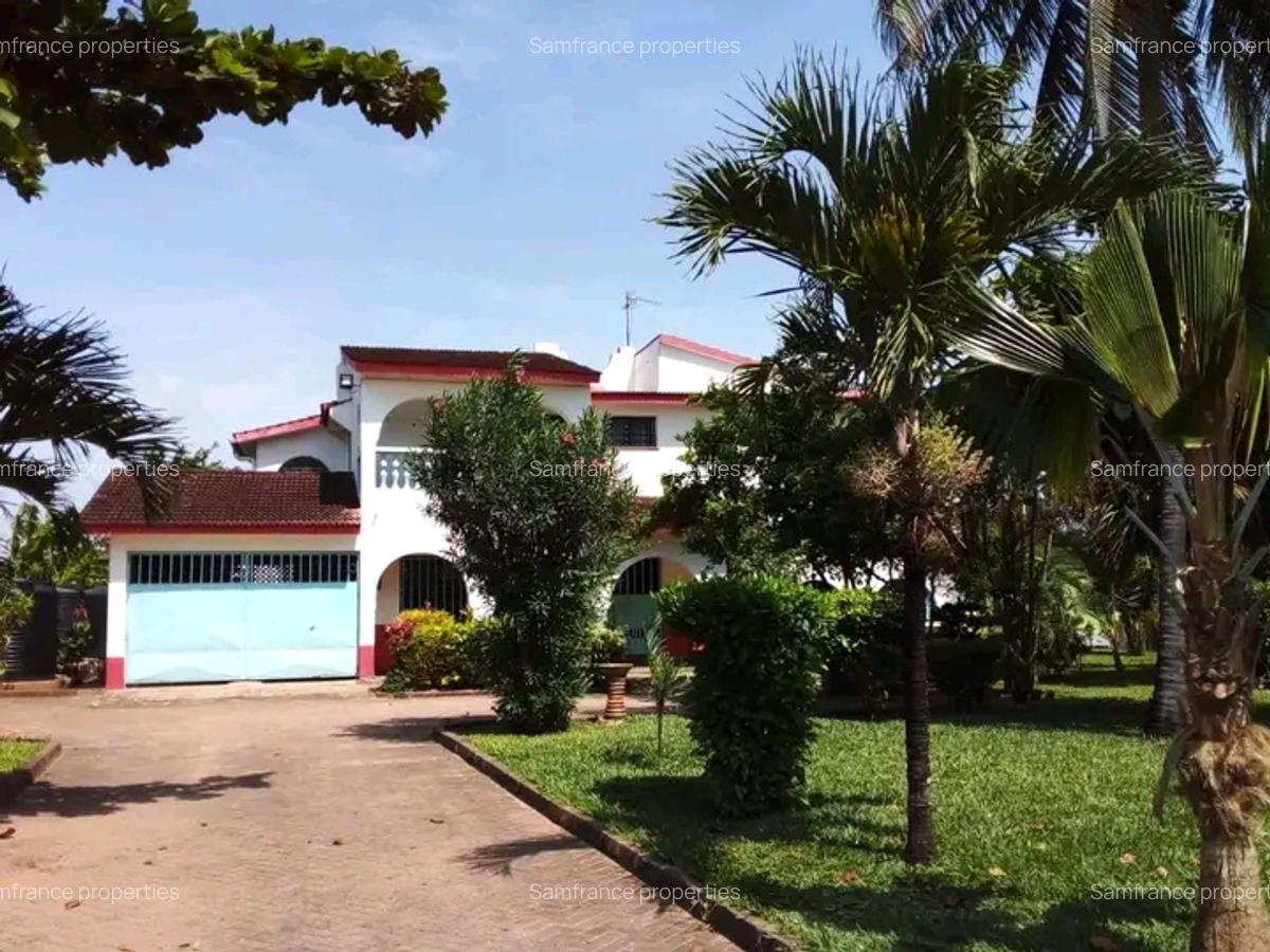 4 Bed Townhouse with Swimming Pool at Serena - 1