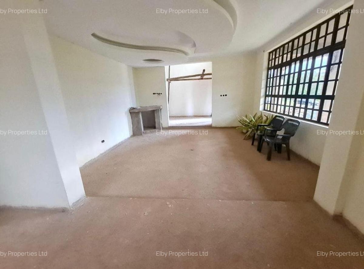 7 Bed House with En Suite at Kerarapon Drive - 7