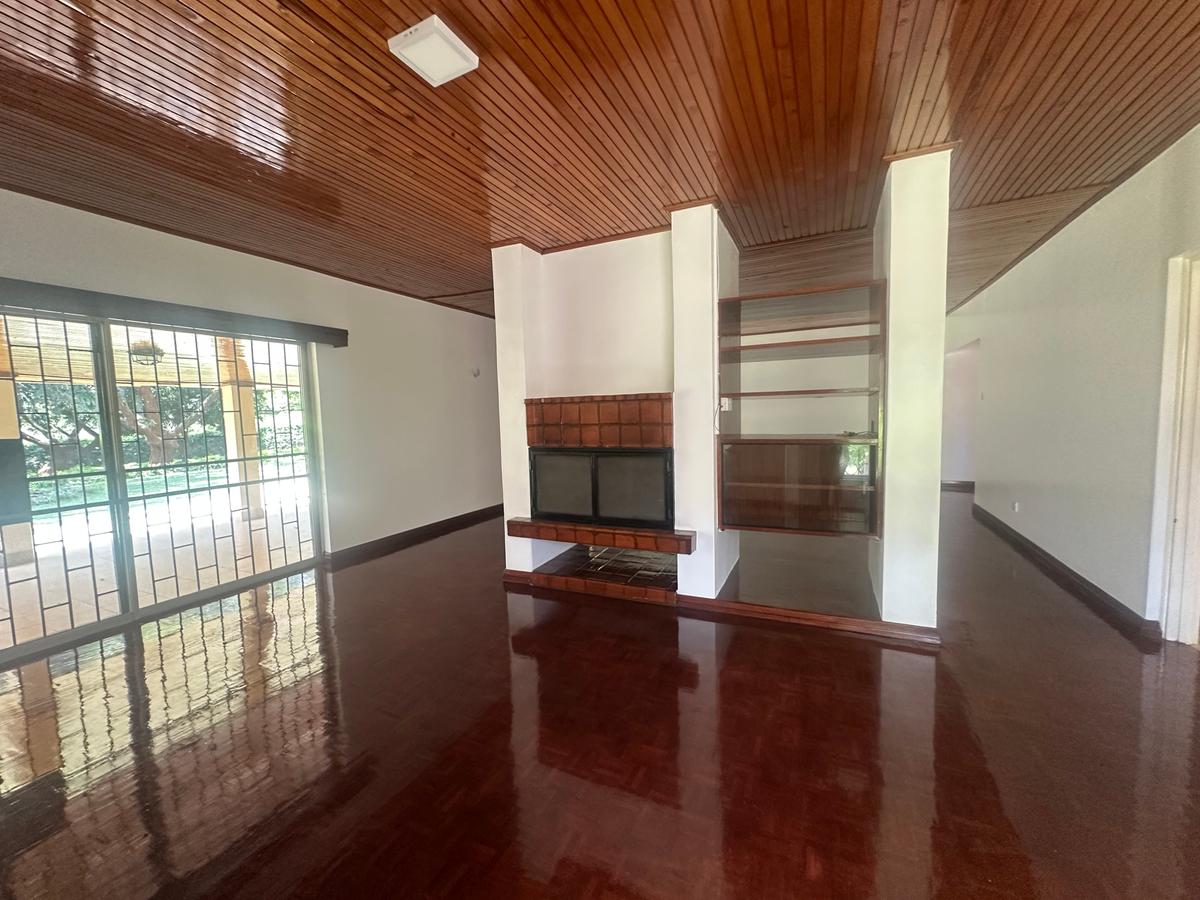 4 Bed Villa with En Suite in Runda - 2