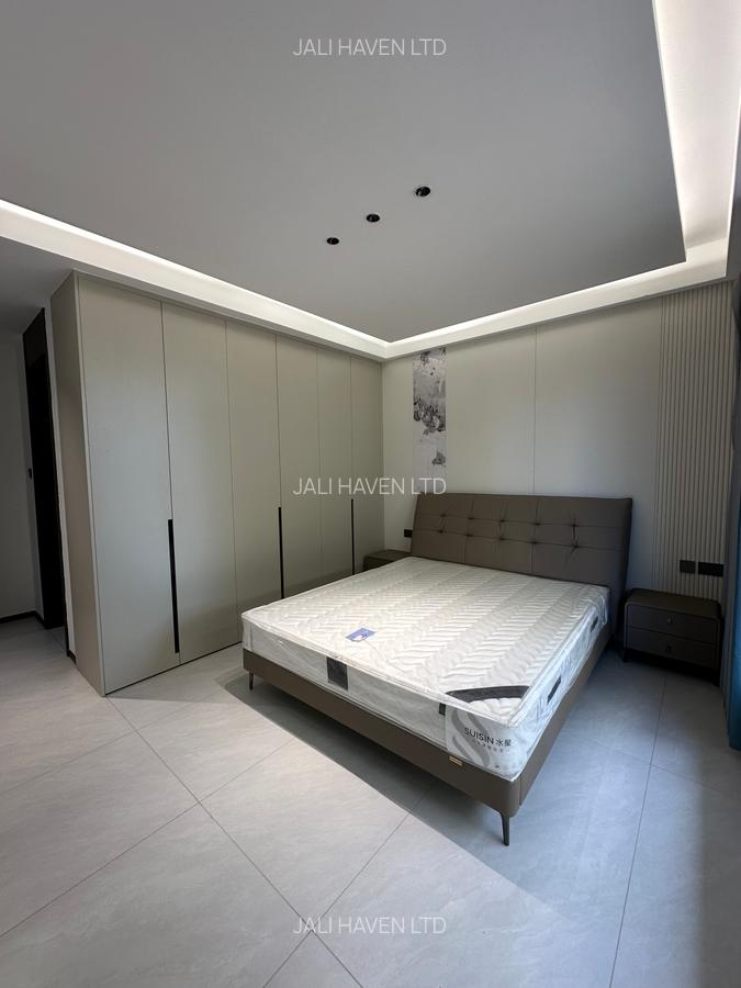 5 Bed Villa with En Suite in Lavington - 8