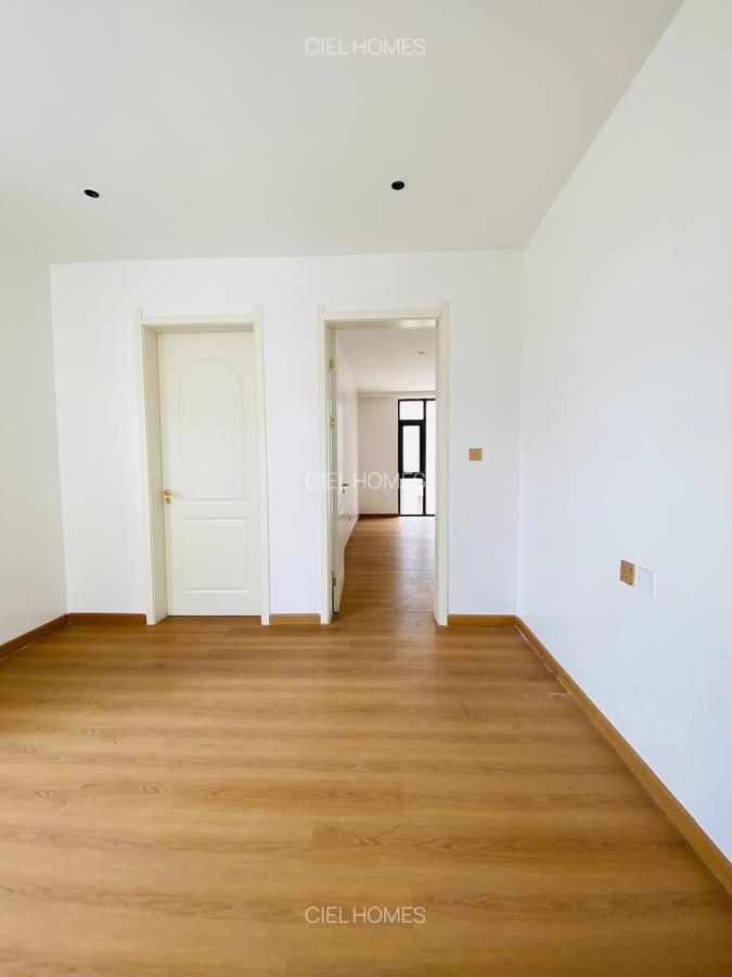 5 Bed Villa with Garden in Lavington - 14