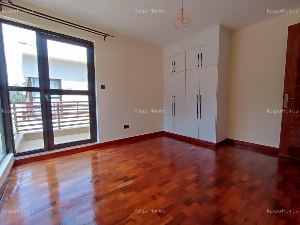 4 Bed House with En Suite in Karen - 3