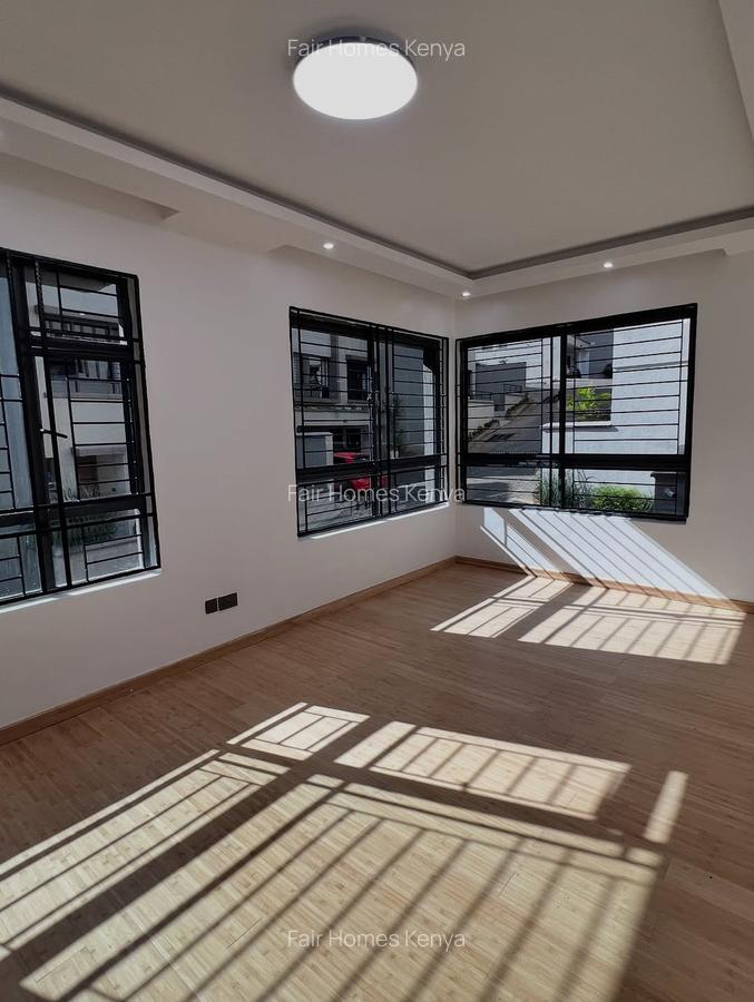 6 Bed Townhouse with En Suite at Kabasiran Avenue - 17
