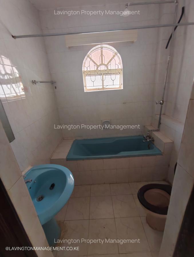 4 Bed Townhouse with En Suite at Lavington Green - 9