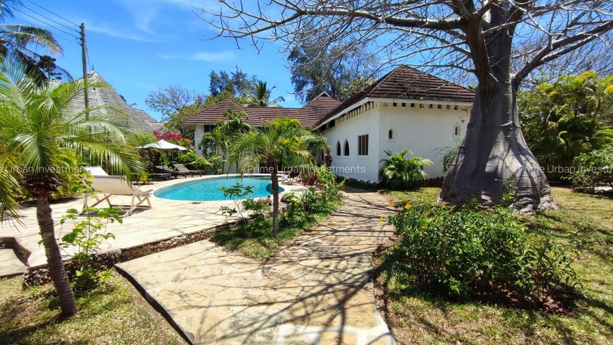 3 Bed House with En Suite in Malindi - 1