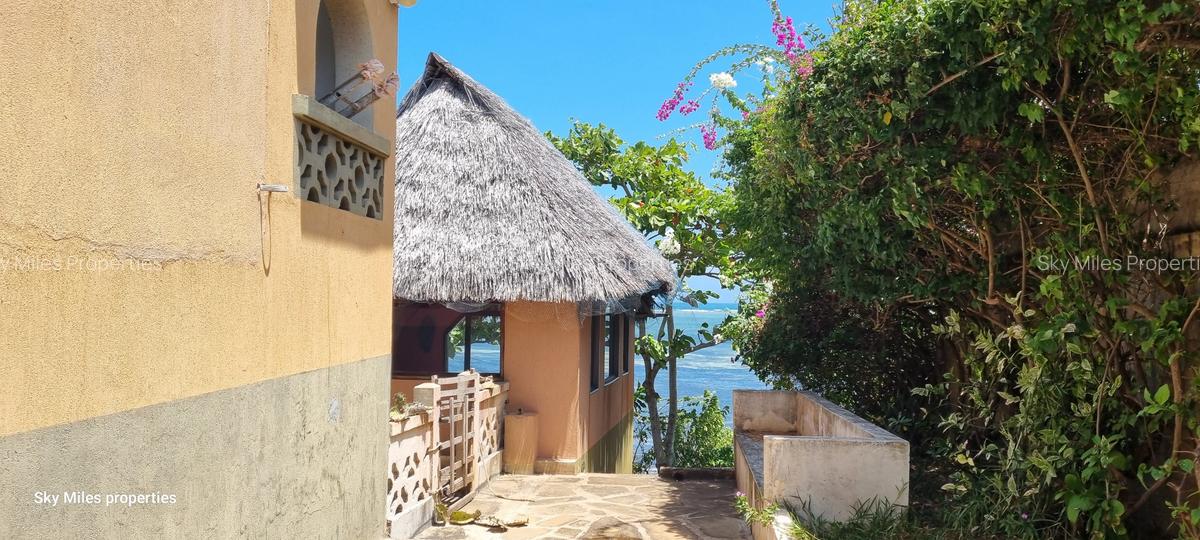 4 Bed Villa with En Suite at Kanamai - 16