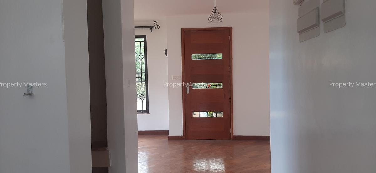 4 Bed Villa with En Suite at Ridgeways - 13