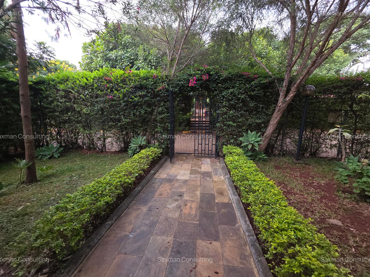 4 Bed House with En Suite in Kitisuru - 12