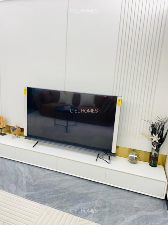 2 Bed Apartment with Swimming Pool at Wood Avenue - 10