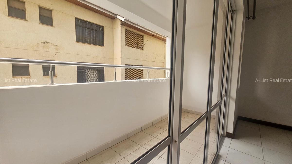 2 Bed Apartment with En Suite at Bohra Street - 14