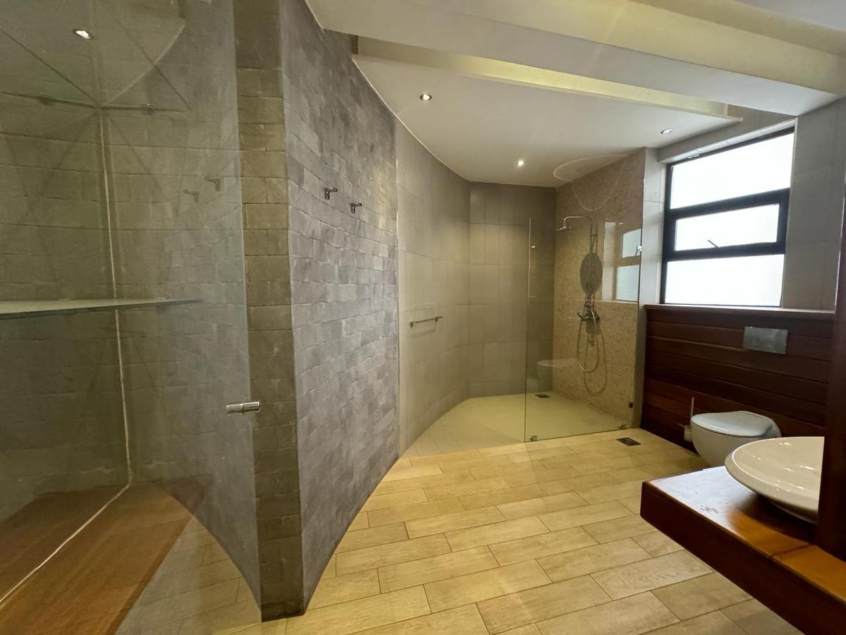 4 Bed Apartment with En Suite in General Mathenge - 19