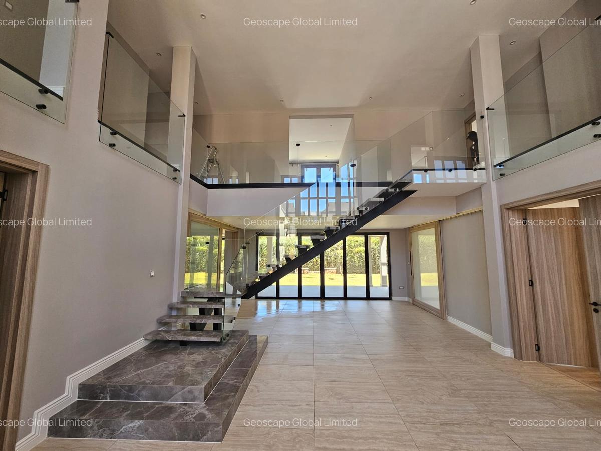 5 Bed Villa with En Suite in Runda - 11