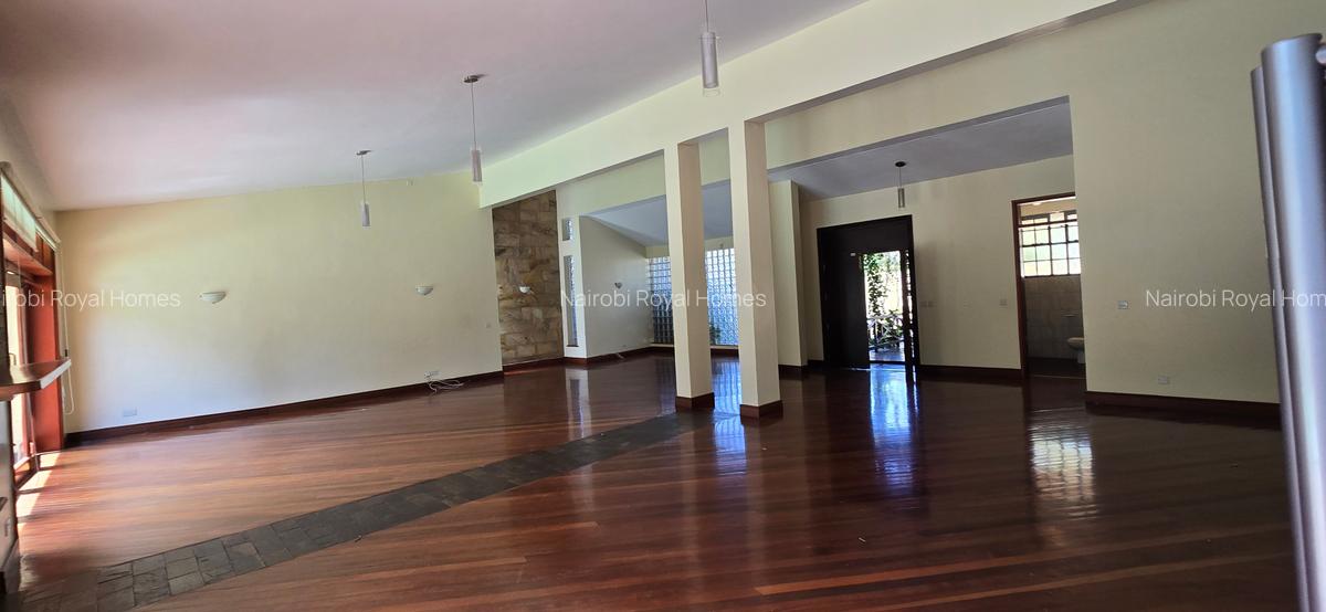 4 Bed House with En Suite at Runda Road - 7