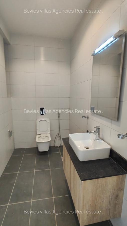 4 Bed Apartment with En Suite at Parklands - 7