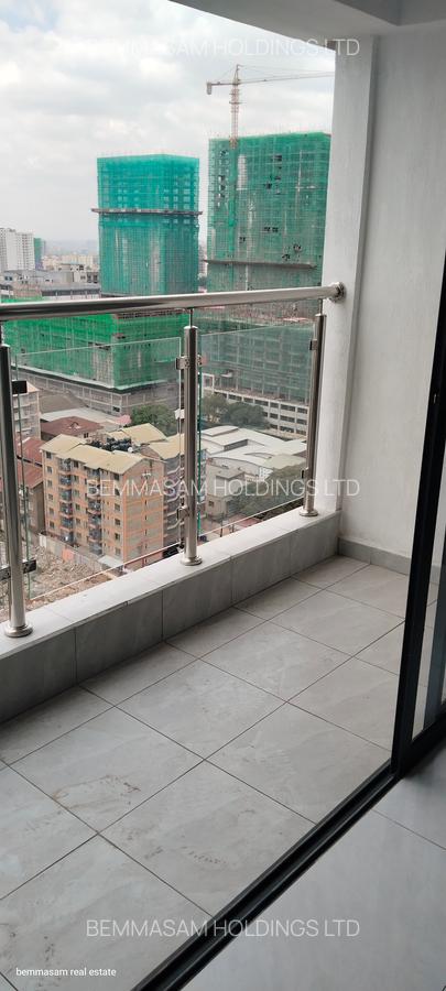 2 Bed Apartment with En Suite at Westlands Road - 4