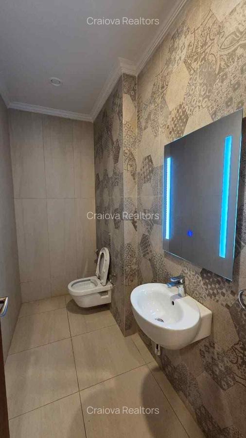 4 Bed Apartment with En Suite at City Drive - 13