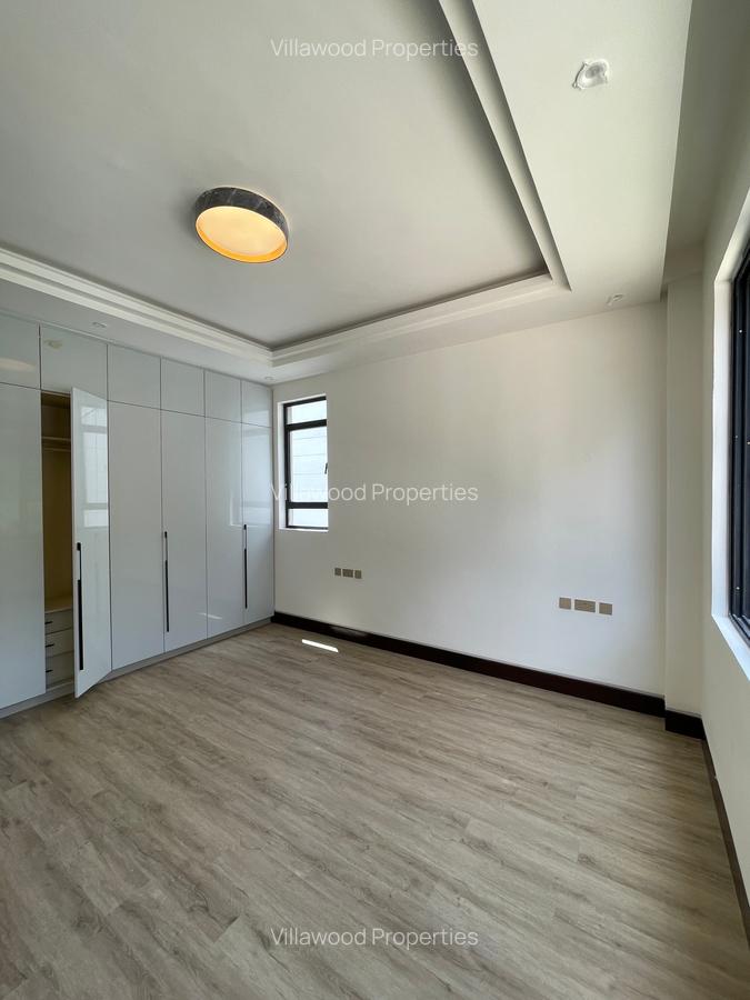 6 Bed Villa with En Suite in Spring Valley - 8