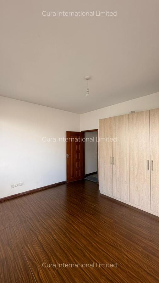 1,356 ft² Office in Thika Road - 2