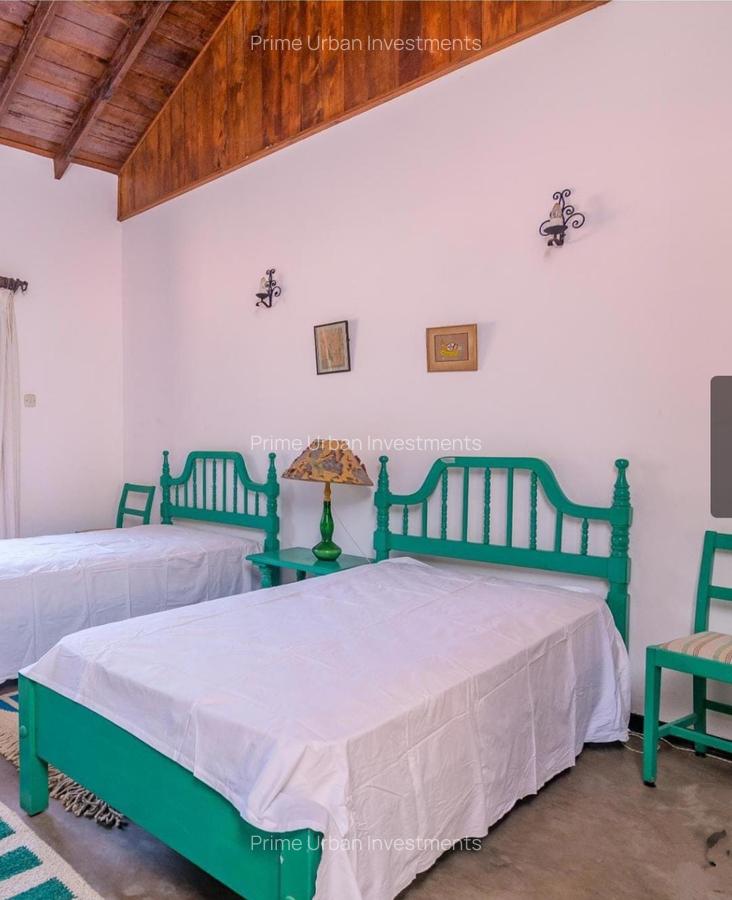 4 Bed House with En Suite in Nyali Area - 4