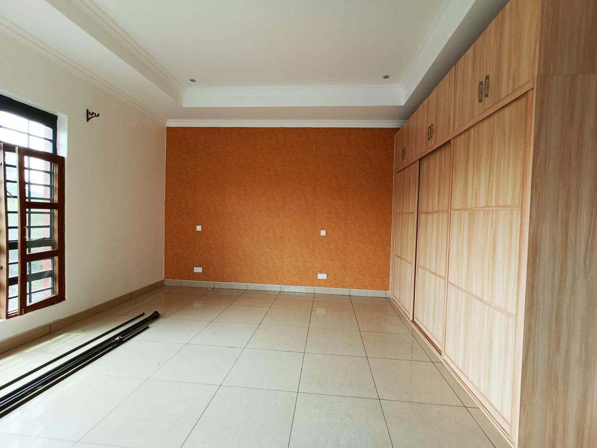 4 Bed Townhouse with En Suite in Kiambu Road - 5