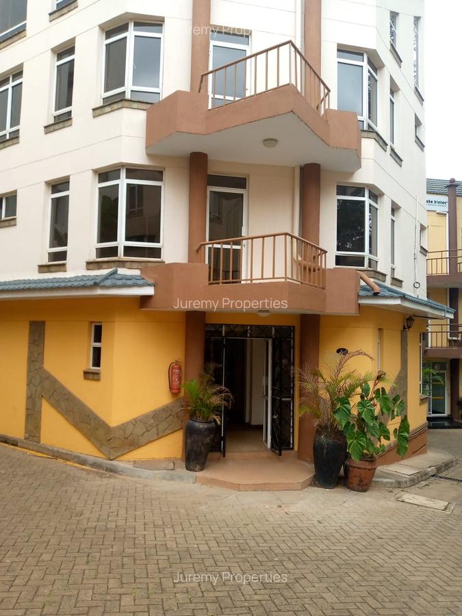 Office with Service Charge Included in Riverside - 1