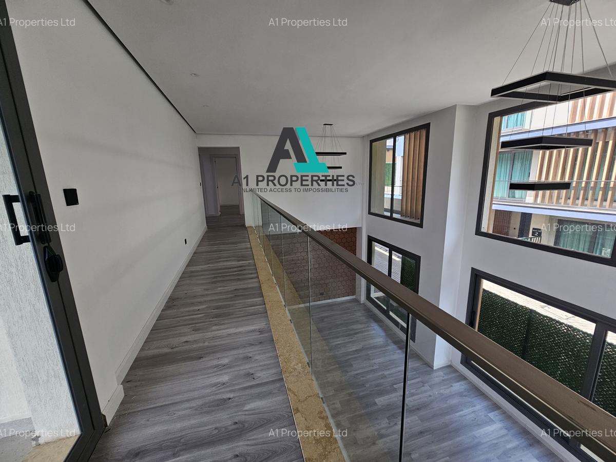 5 Bed Townhouse with En Suite in Lavington - 16