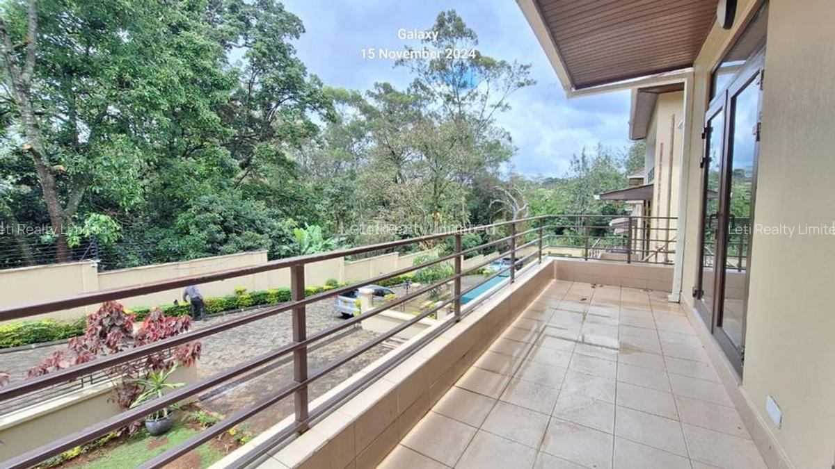 5 Bed Townhouse with En Suite in Lavington - 2