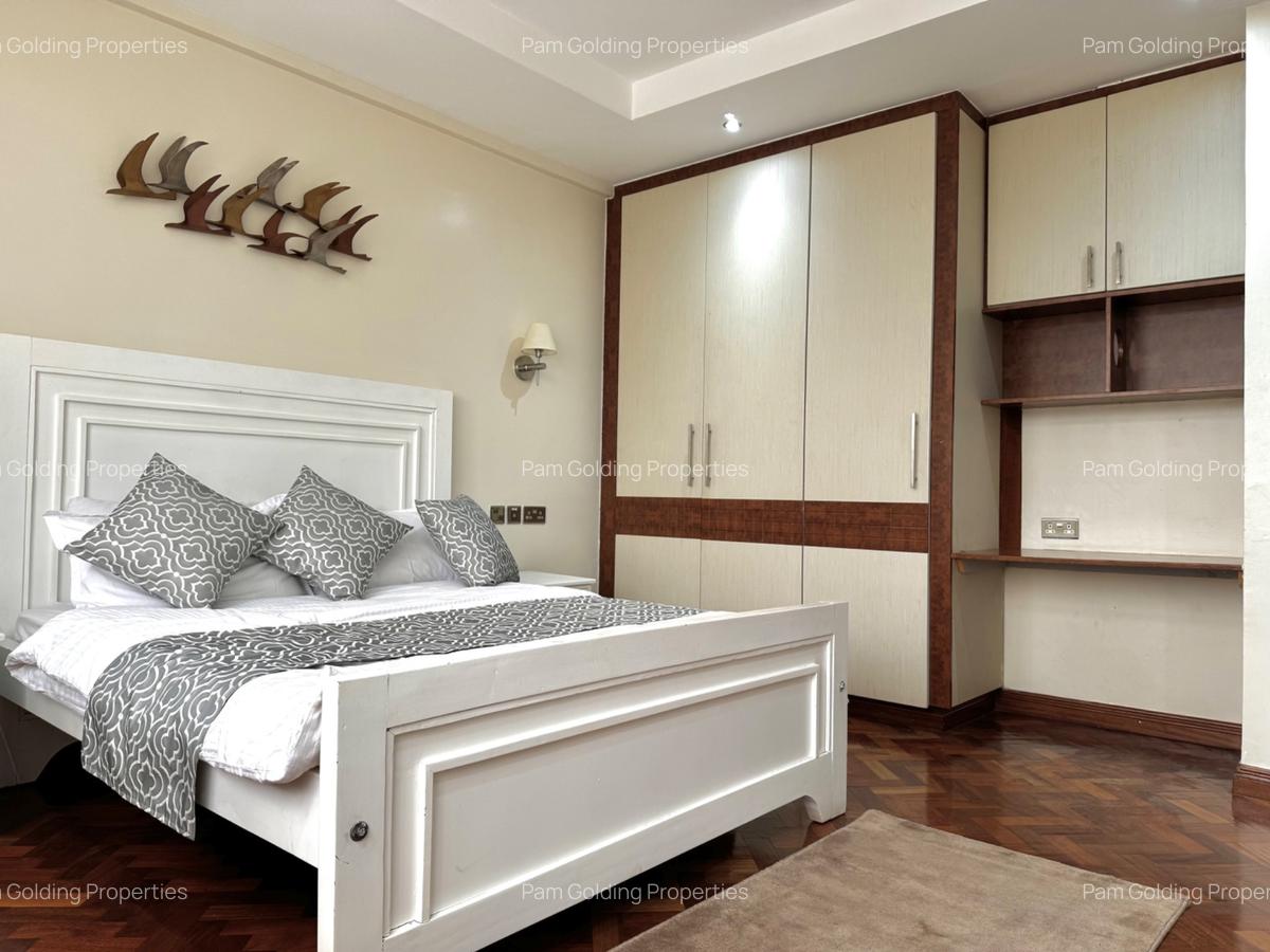 Furnished 3 Bed Apartment with En Suite in Riverside - 9