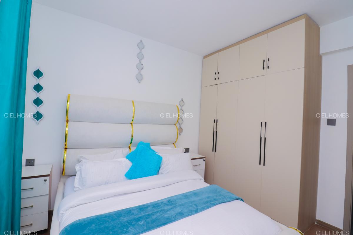 Serviced 1 Bed Apartment with Gym at Wood Avenue - 10