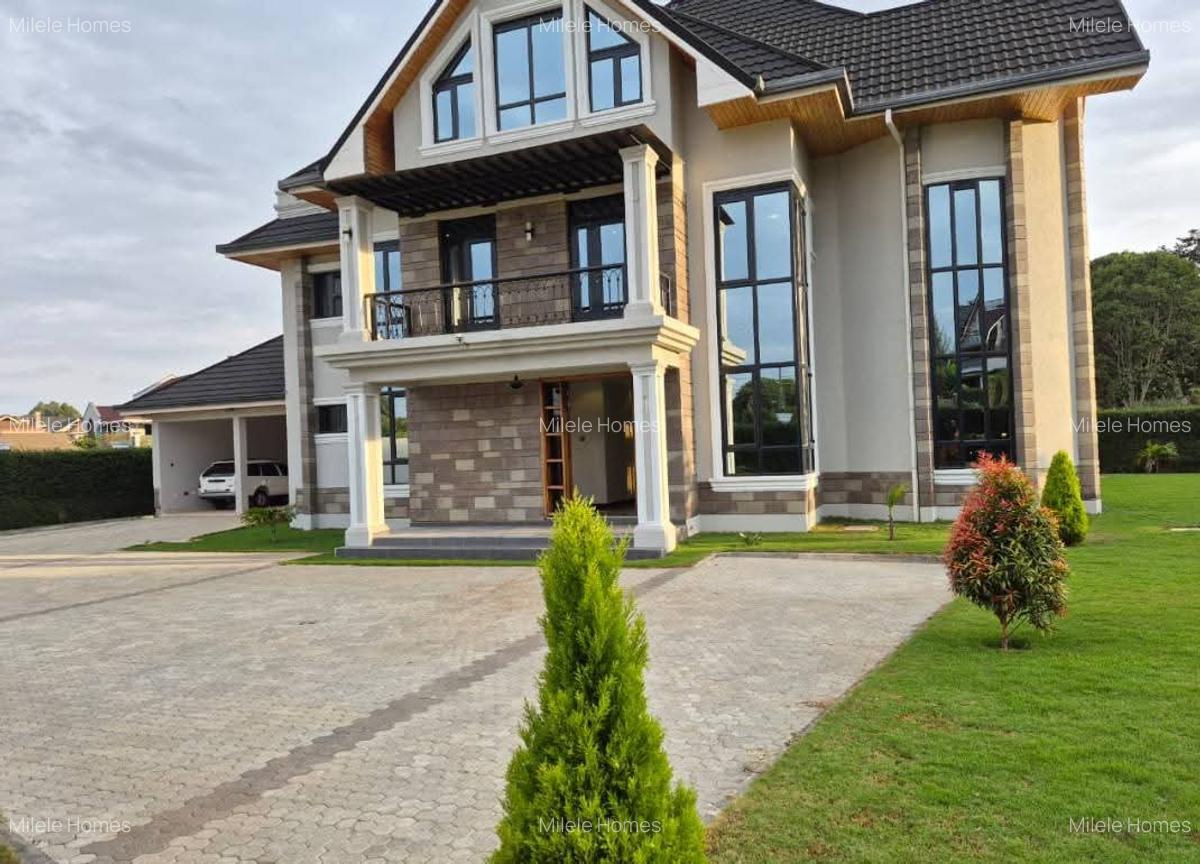 5 Bed Villa with En Suite in Runda - 3