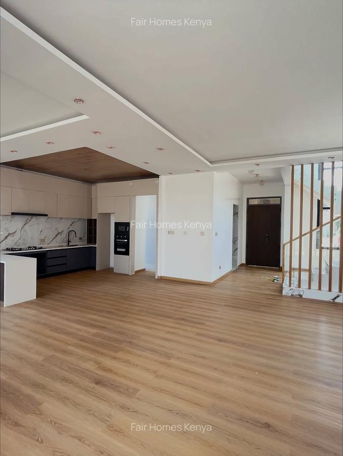 5 Bed Townhouse with En Suite at Lavington Green - 7