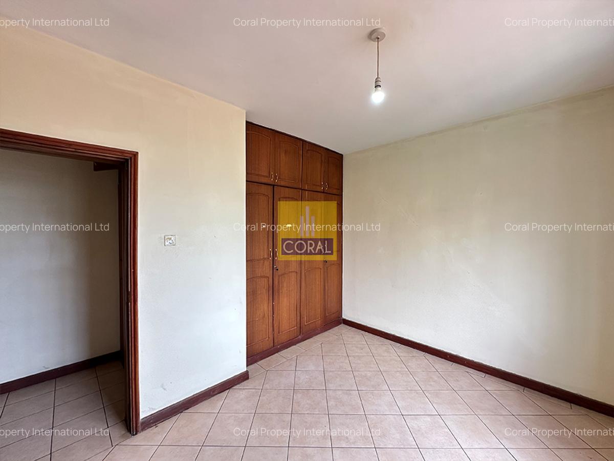 4 Bed Apartment in Westlands Area - 11