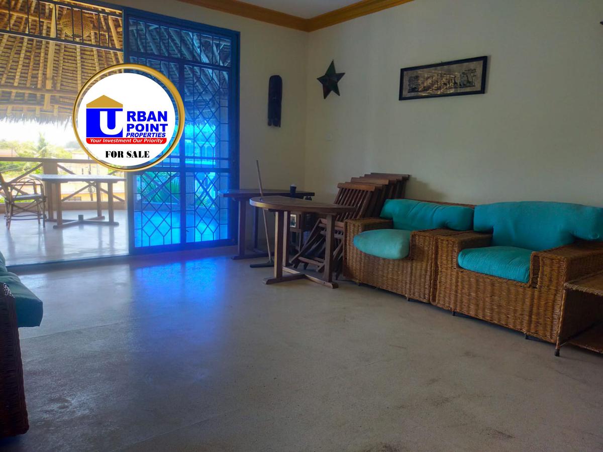 6 Bed Villa with En Suite in Nyali Area - 12