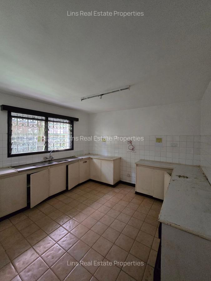 Commercial Property with Service Charge Included in Brookside - 10