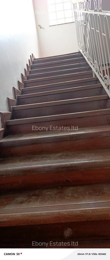 5 Bed Townhouse with En Suite in Lavington - 4