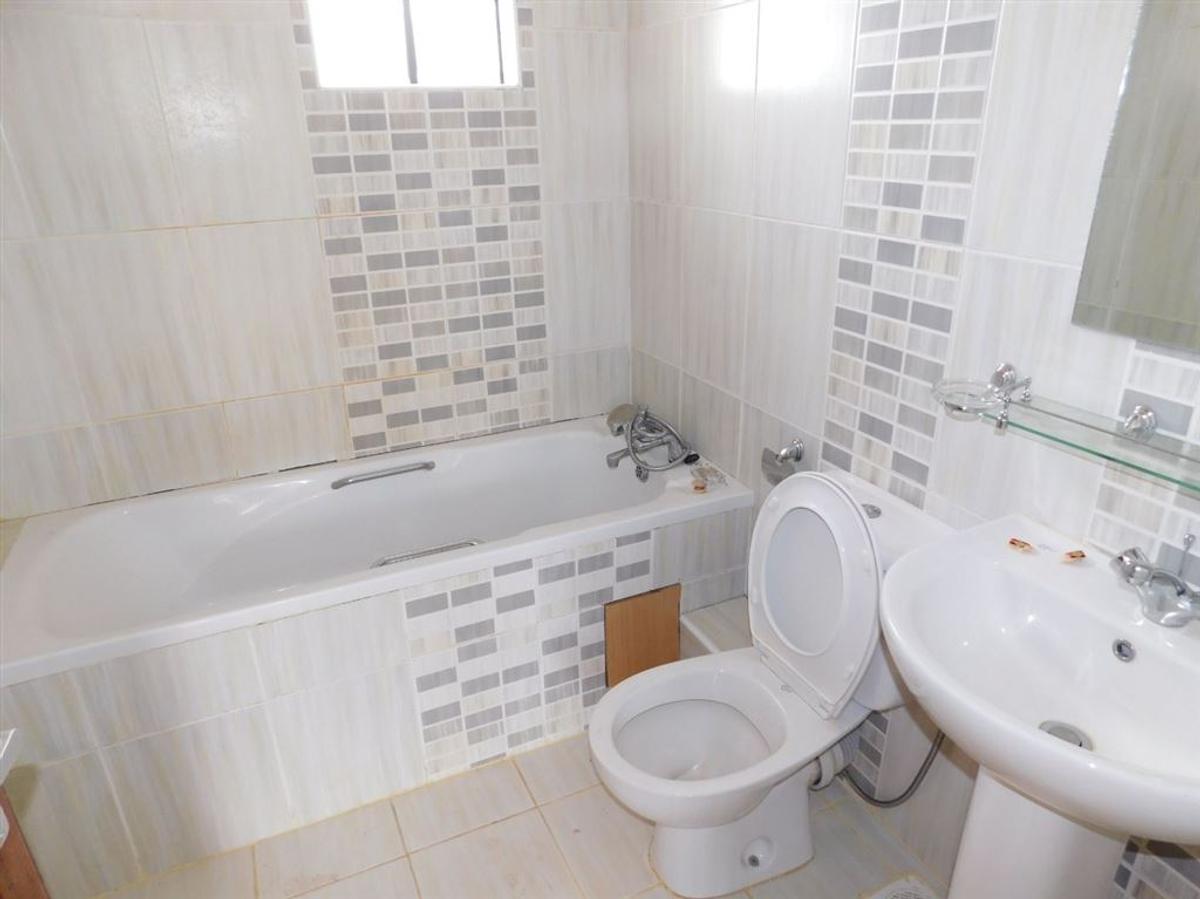 3 Bed House with En Suite at Fourways Junction - 13