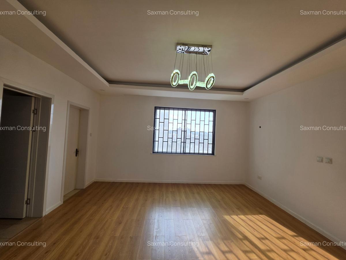 3 Bed Apartment with En Suite in Brookside - 6