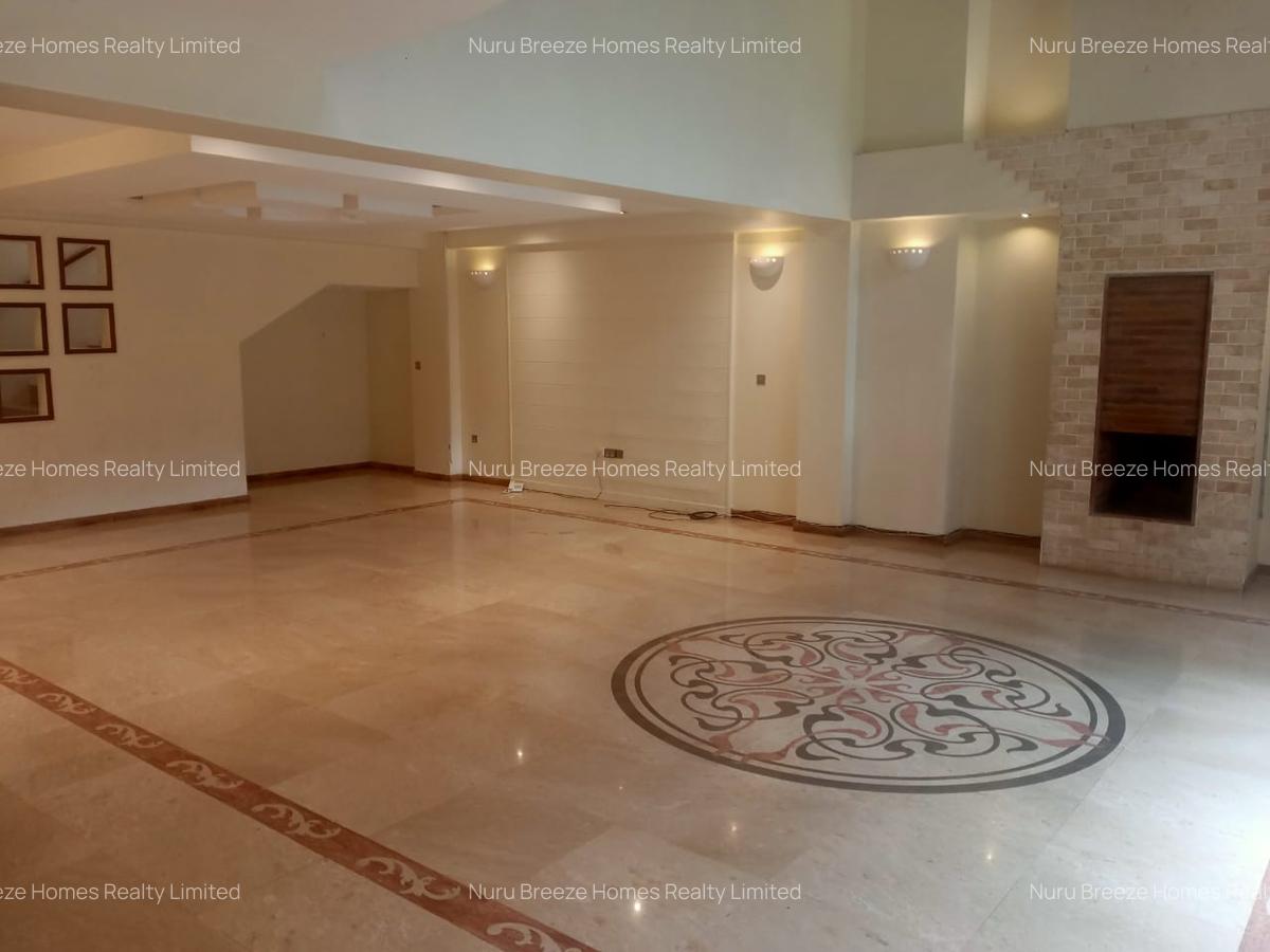 5 Bed Townhouse with En Suite in Lavington - 14