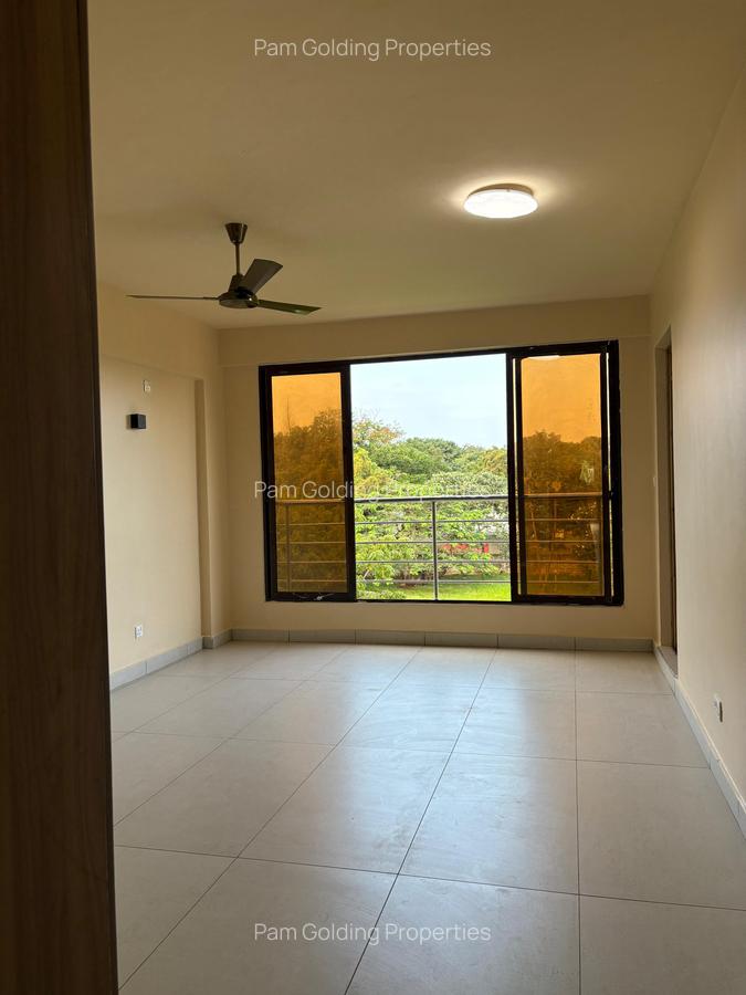 4 Bed Apartment with En Suite at Moyne Drive - 3