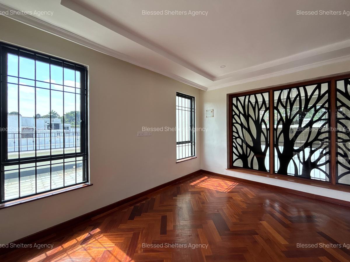 5 Bed Villa with En Suite in Loresho - 12