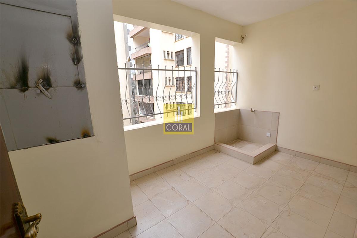 3 Bed Apartment with Swimming Pool in Kileleshwa - 8