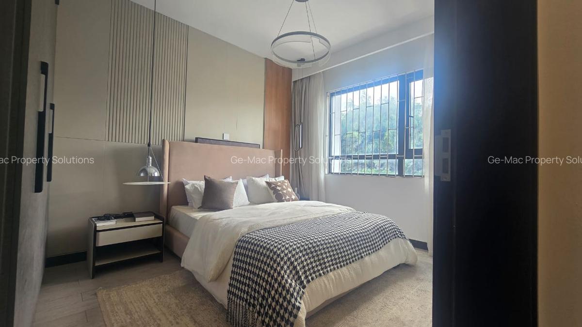 2 Bed Apartment with En Suite in Lavington - 10