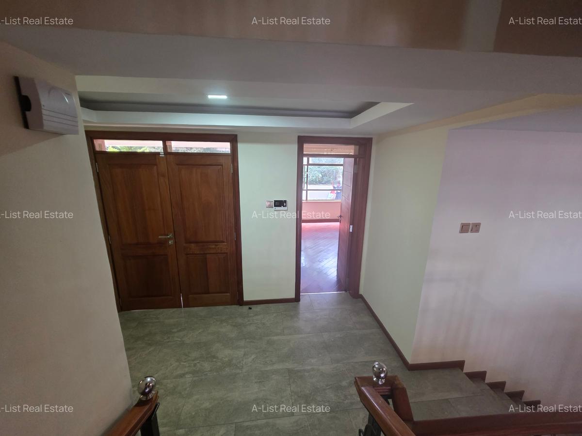 5 Bed Townhouse with En Suite at Convent Drive - 14