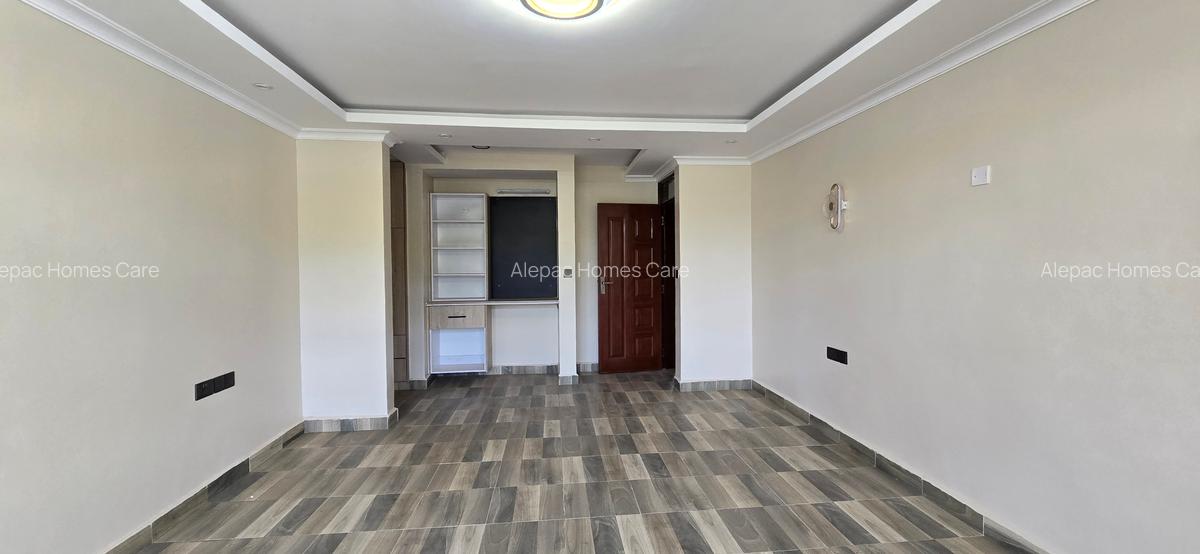 5 Bed Townhouse with En Suite at Varsityville - 8