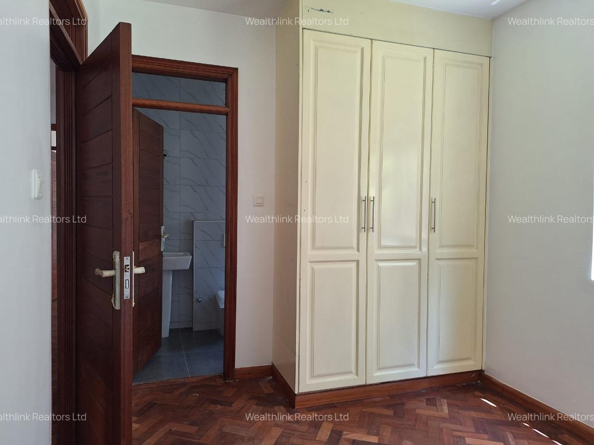 5 Bed Townhouse with En Suite at Loresho - 8