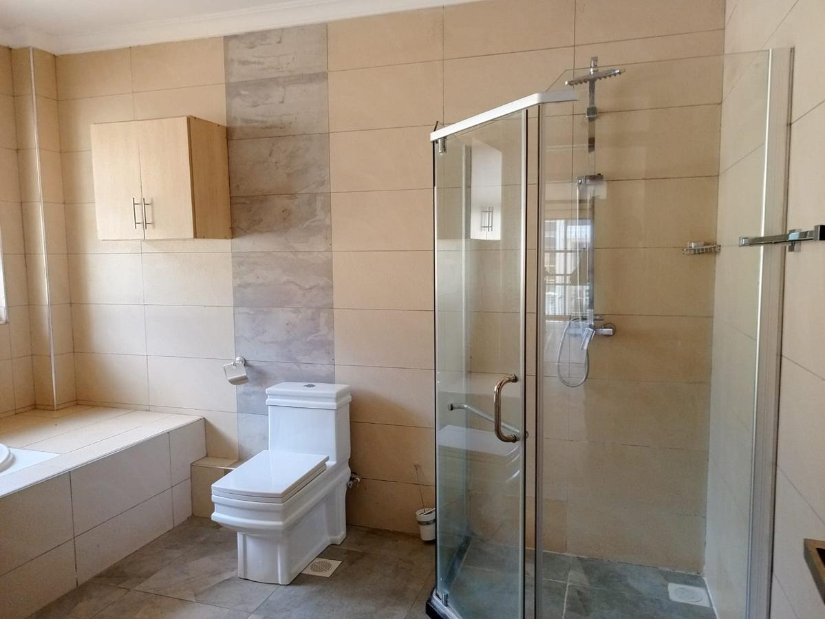 6 Bed House with En Suite in Kitisuru - 11