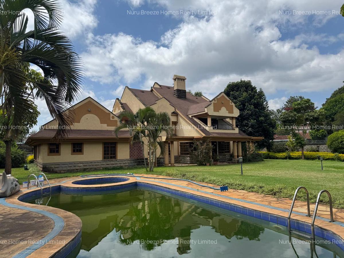 5 Bed House with En Suite in Runda - 10