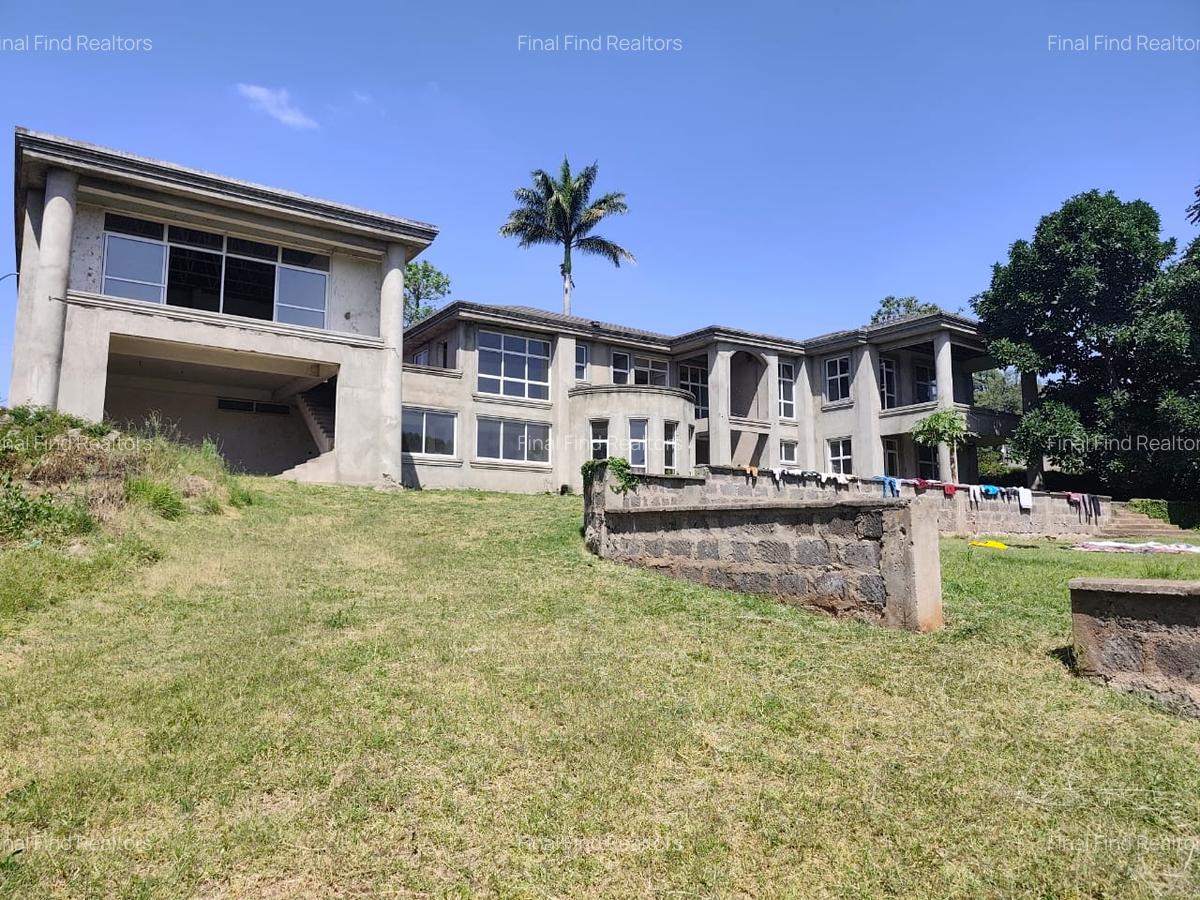 5 Bed House with En Suite in Runda - 3